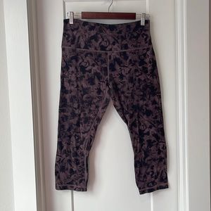 LuLuLemon Patterned Cropped Leggings